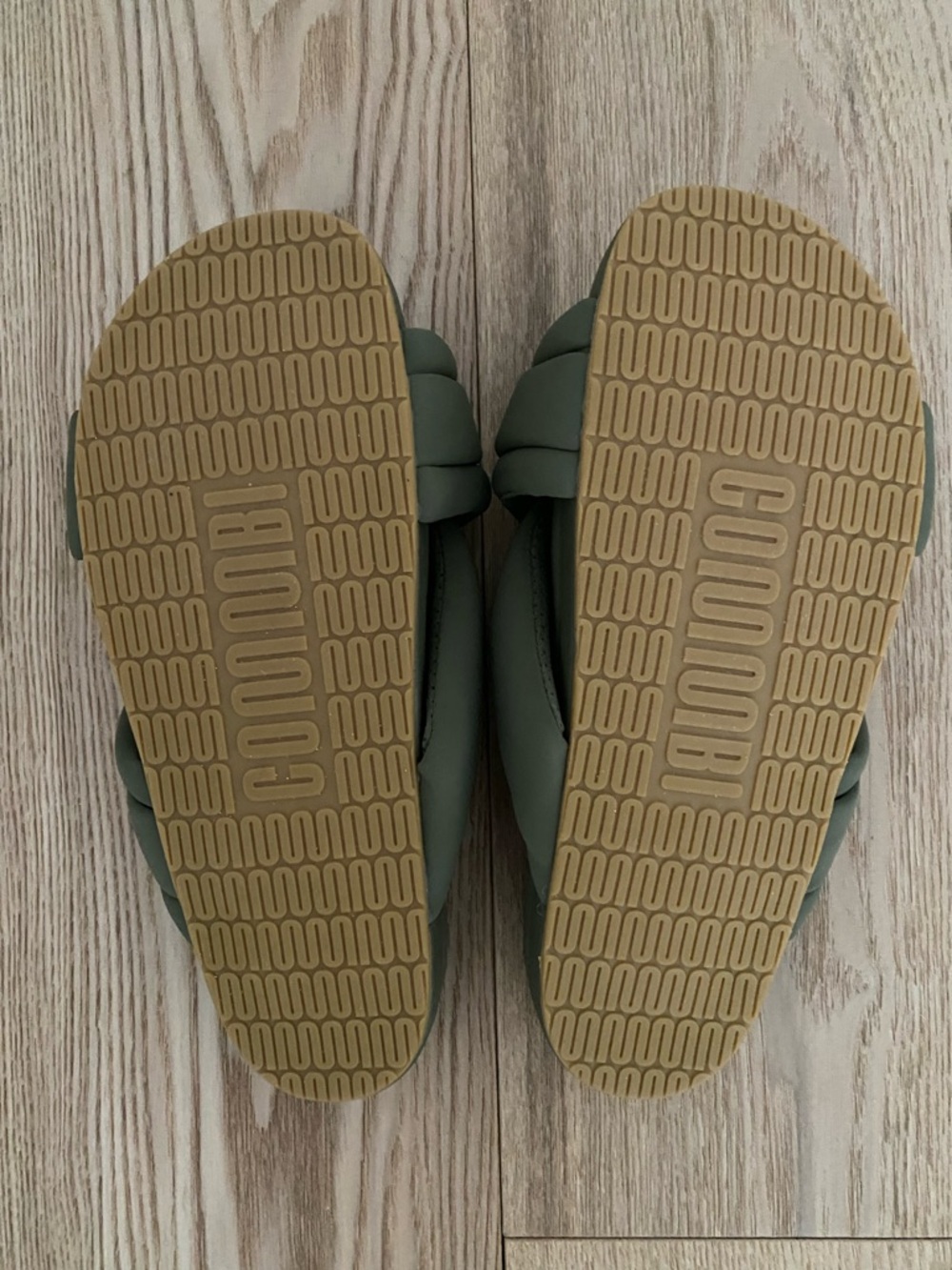 Huggy Slides - Picture 4 of 7